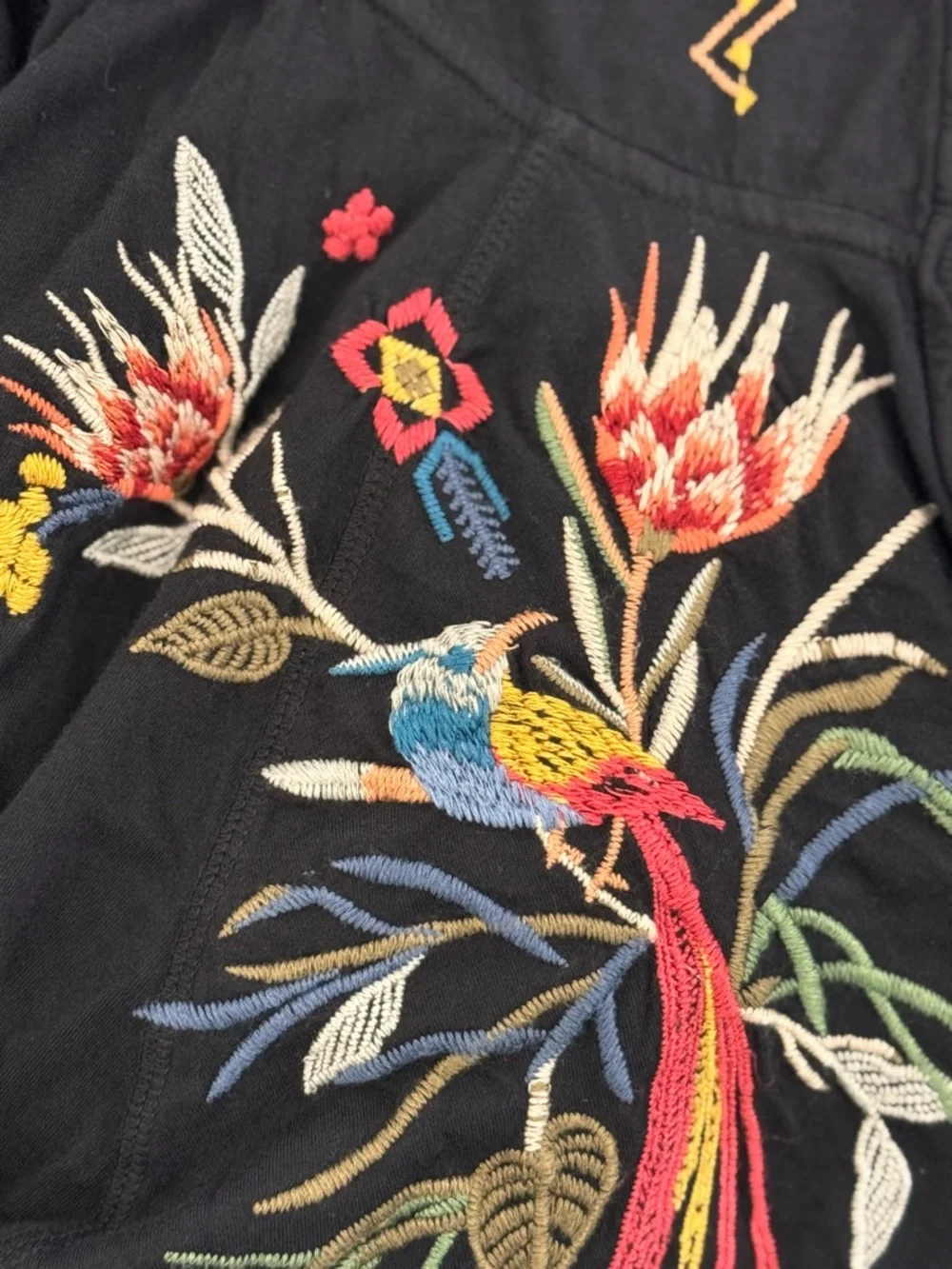 Johnny Was Black V-Neck Tunic with Floral and Geometric Embroidery and hood - Picture 4 of 5